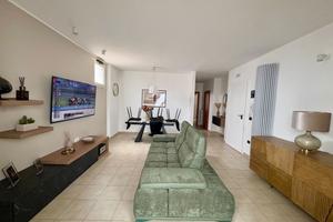 Casa Luminosa e Ristrutturata con posto Auto