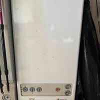 Caldaia a gas Sile, riscaldamento e acqua calda