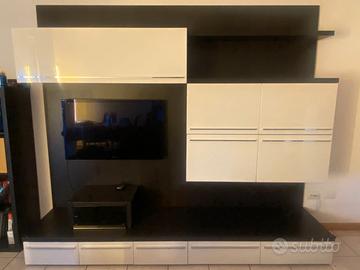 Splendida parete attrezzata Santarossa