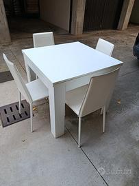 Tavolo con sedie Calligaris