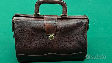 Borsa  Nuova mai usata marca triade professionale