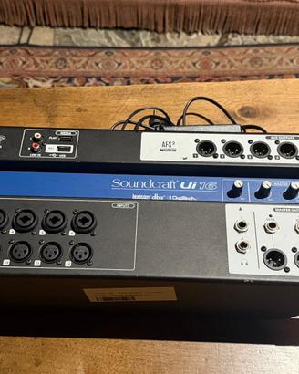 Soundcraft ui16 mixer