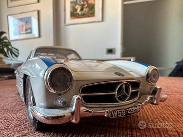 Mercedes SL 300 - Burago 1/18