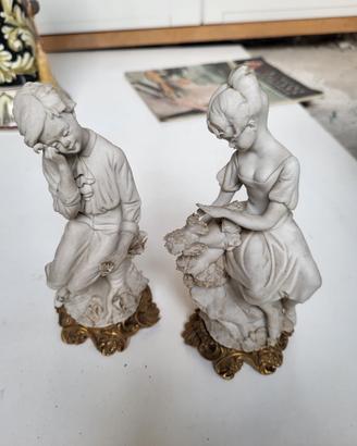 Coppia statuine vintage in alabastro stile