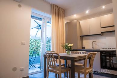 Casa vacanze su mare di Ponente e vicino porto