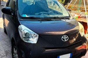 Toyota iQ 1.0 Benzina 68 CV – Citycar compatta
