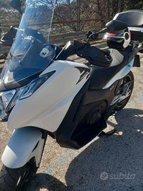 Honda integra 750 dtc abs 