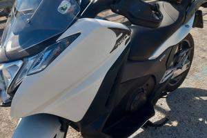 Honda integra 750 dtc abs 