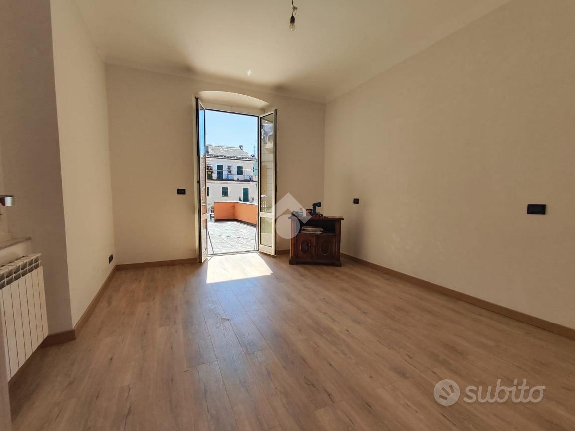 4 LOCALI A GENOVA - Vista 2