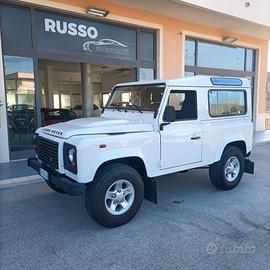 Land Rover Defender 90 2.4 TD4 Station Wagon SE