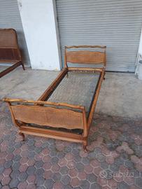 letto singolo in noce e paglia di Vienna 190 xv80