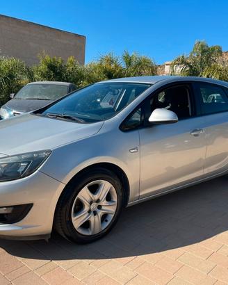 Opel Astra"Finanziabile Senza Busta Paga"