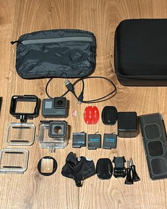 GoPro Hero 5 Black + accessori