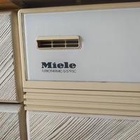 Cucina Miele con penisola 