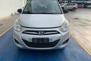 RICAMBI USATI AUTO VARI HYUNDAI i10 2012 1100 BENZ