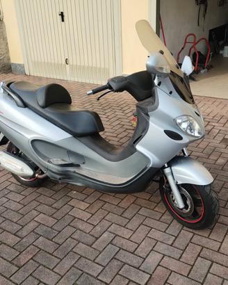 Scooter Piaggio X9