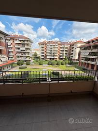 Ampio trilocale in via Bernini, Monza