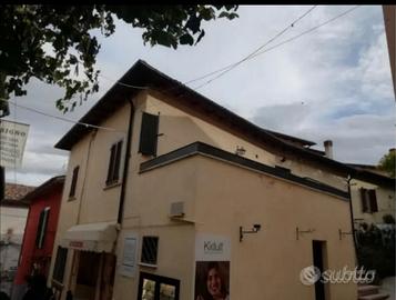 Abitazione con terrazzo e cantina