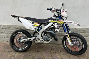 Suzuki Valenti N01 50cc Motard