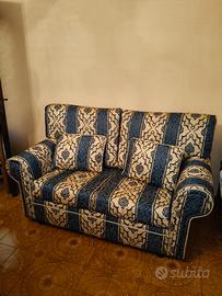 Divano 2/3 posti. 