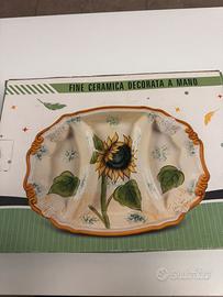 Piatto da portata in ceramica decorata a mano