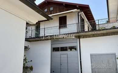 Verbania - Intra, quadrilocale con terrazzo e box