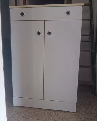 Scarpiera vintage anni '70 molto robusta a 2 ante