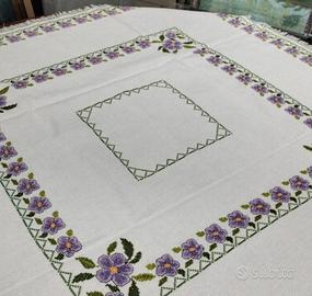 Tovaglia decorativa punto croce