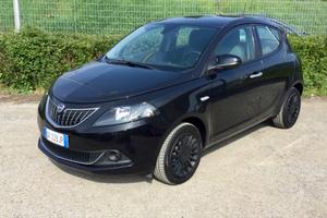 Lancia Ypsilon 1.0 70Cv FireFly 5 porte Hybrid Sil