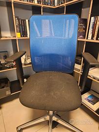 Poltrona da ufficio ergonomica 