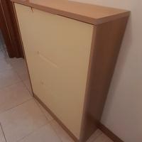 Scarpiera solida e capiente.  pari al nuovo. 