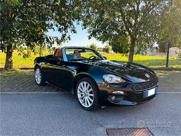 Fiat 124 Spider