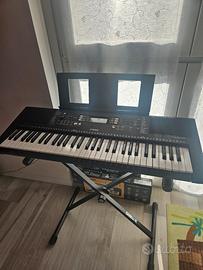 Tastiera Yamaha PSR E363 come nuova 