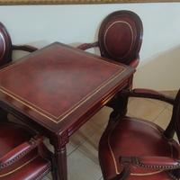 tavolo e poltroncine da arredo