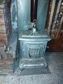 stufa a legna in ghisa 