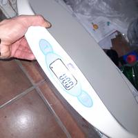 Bilancia pesa neonati/bambini