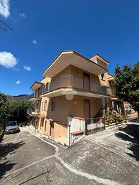 3 LOCALI A TORRETTA