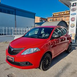Lancia Ypsilon 1.2 69 CV 5 porte S&S Gold