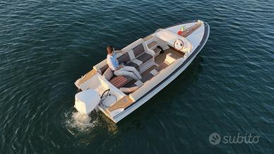 Runabout d'epoca 1967, restaurato, pronto all’uso