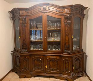 SALA DA PRANZO IN RADICA DI NOCE  ARTIGIANI VENETI