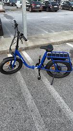 Bicicletta elettrica pieghevole