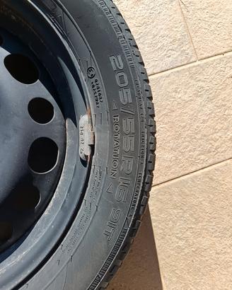 Gomme invernali Nokian su cerchi da 16