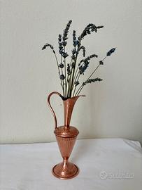 Piccola brocca / vaso vintage in rame martellato