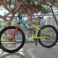 Trek Supercaliber completamente in carbonio 