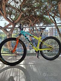 Trek Supercaliber completamente in carbonio 