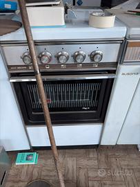 Fornello a gas con forno