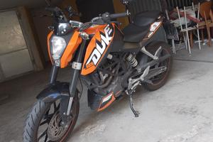  moto ktm Duke 125