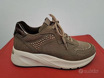 scarpe Sneakers camoscio basse NeroGiardini