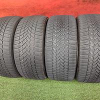 225 40 18 Gomme 60-95% 2022 Bridgestone 225 40R18