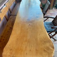 Tavolo in legno massello con panche 2,8 m